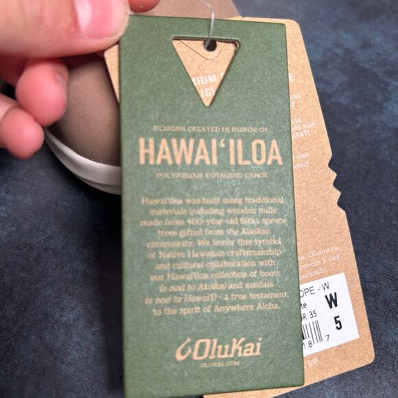 OluKai Women's 5 Hawai'iloa Manu Hope Ankle Booties Leather Taupe Grey/Off White - Picture 11 of 12